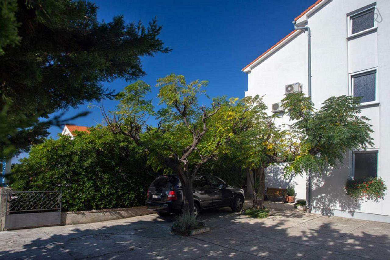 Guest House Mazuth II Banjol Buitenkant foto